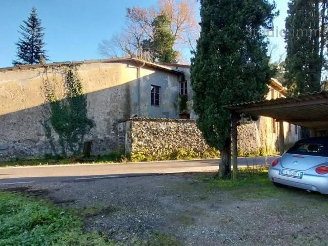Casa di campagna in vendita di 600 m² in Via Antichi