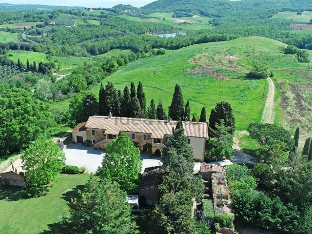 Casa di campagna in vendita di 600 m² in Via del Poggiolo, 2