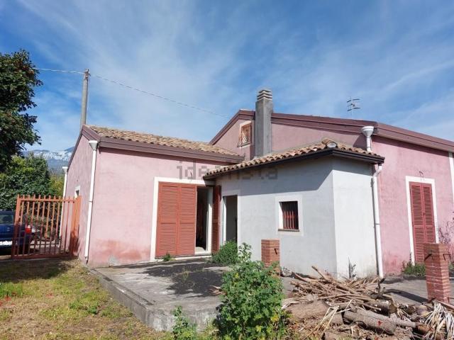 Casa di campagna in vendita di 60 m² in Via Badalà