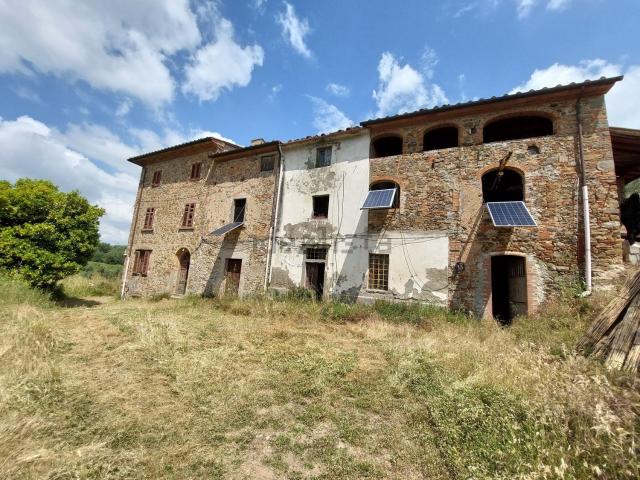Casa di campagna in vendita di 650 m² in Piazza Cecina