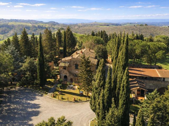 Casa di campagna in vendita di 67000 m² in Via Collelungo, 1