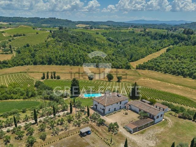 Casa di campagna in vendita di 694 m² in Via Trieste