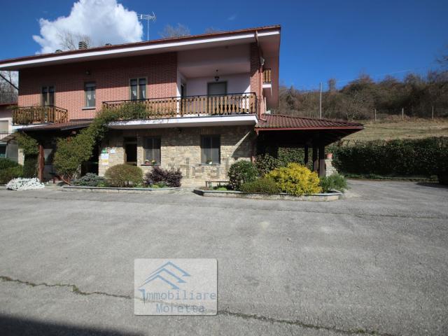Casa di campagna in vendita di 700 m² in Frazione Mellea