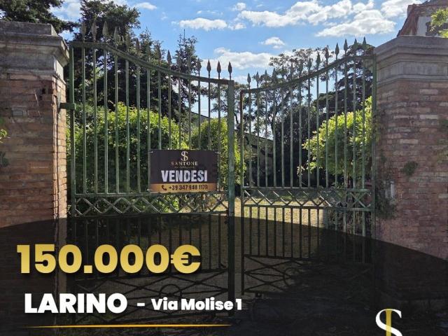 Casa di campagna in vendita di 750 m² in Via Dante Alighieri