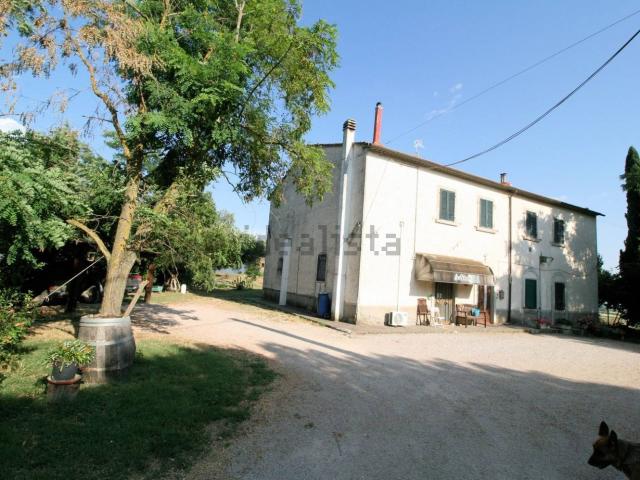 Casa di campagna in vendita di 760 m² in Strada Provinciale Montemassi