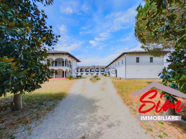 Casa di campagna in vendita di 772 m² in Corso Vercelli