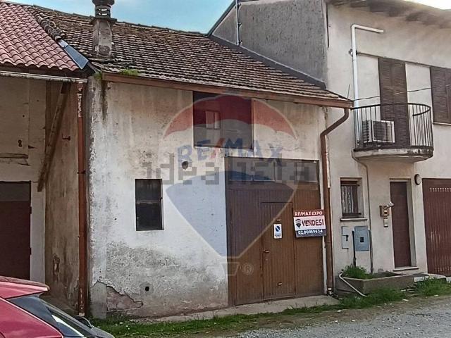 Casa di campagna in vendita di 79 m² in Via de Amicis, 5