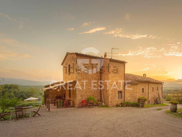 Casa di campagna in vendita di 867 m² in Strada Provinciale 541 Traversa Maremmana