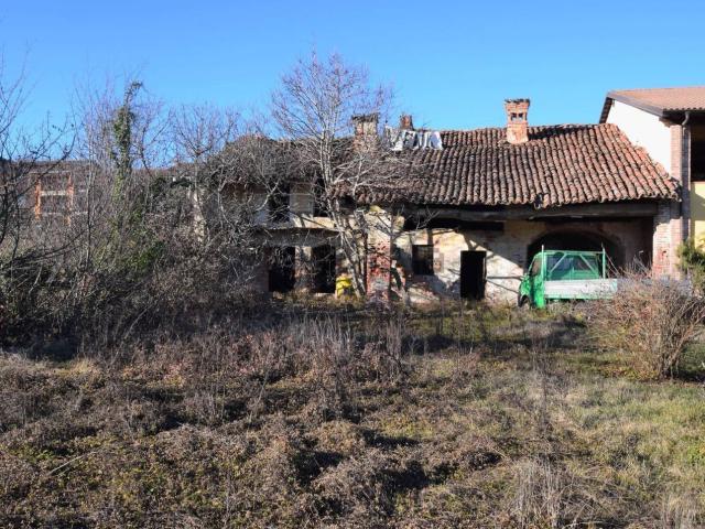 Casa di campagna in vendita di 87 m² in Via Langhe, 466