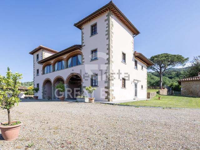 Casa di campagna in vendita di 900 m² in Piazza Mercatale