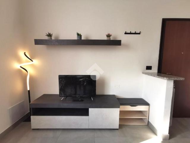 Casa di corte in affitto