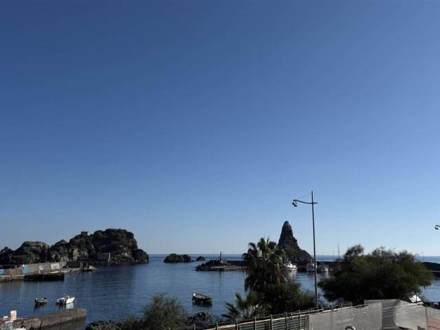 Casa di lusso di 130 mq in vendita Aci Castello, Italia