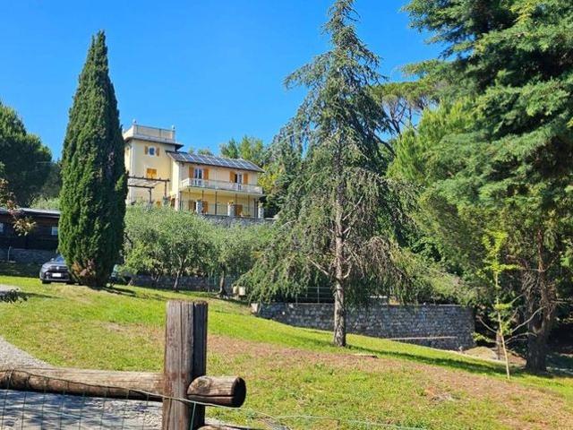 Casa di lusso di 280 mq in vendita Chiavari, Liguria