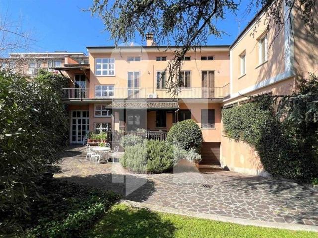 Casa di lusso di 325 mq in vendita Mantova, Italia