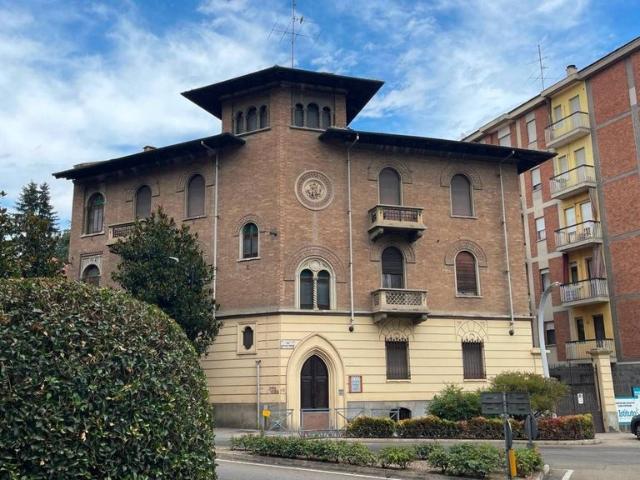 Casa di lusso in vendita Largo Martiri della Liberazione, Asti, Piemonte