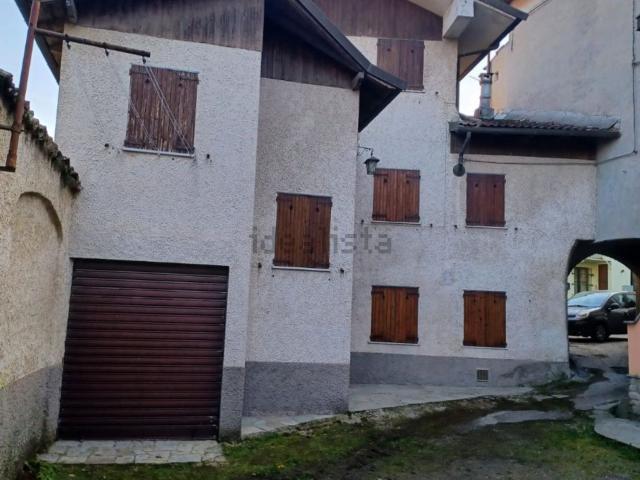 Casa di paese in vendita di 104 m² in Vico DEL TORCHIO, 8