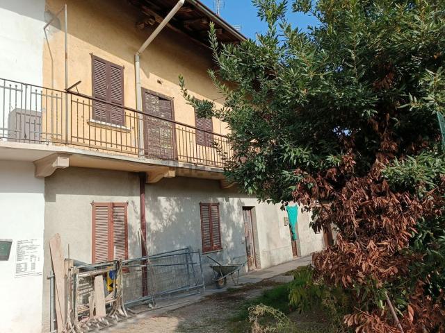 Casa di paese in vendita di 107 m² in Via Bettolino, 3