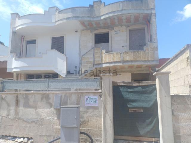 Casa di paese in vendita di 100 m² in Via Biscozzo, 79