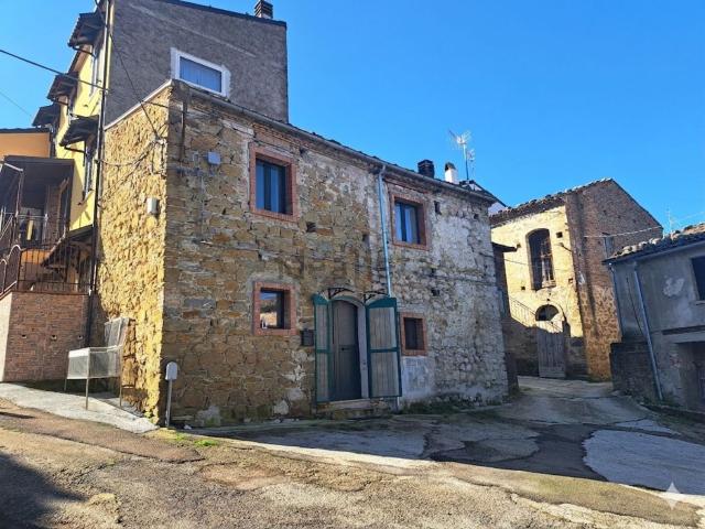 Casa di paese in vendita di 100 m² in Via J.F.Kennedy, 103