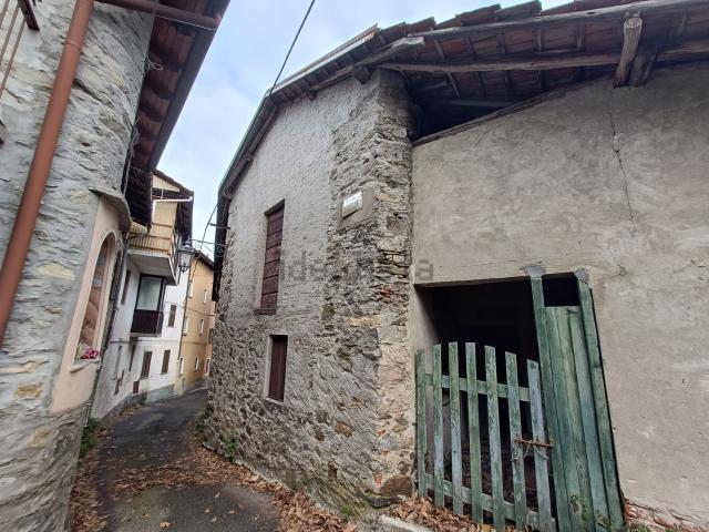 Casa di paese in vendita di 100 m² in Via San Bartolomeo, 22
