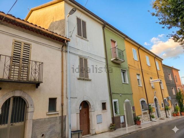 Casa di paese in vendita di 100 m² in Via Vittorio Emanuele