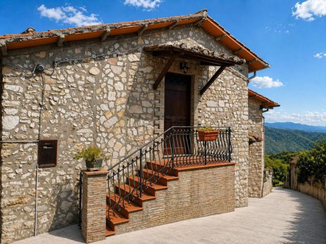 Casa di paese in vendita di 115 m² in Località Macchialunga