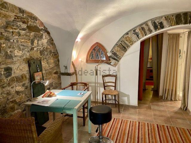 Casa di paese in vendita di 110 m² in Via Massimo D&apos Azeglio