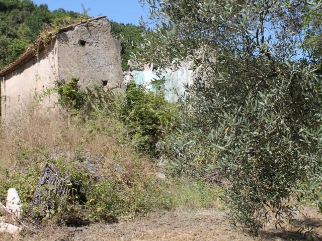 Casa di paese in vendita di 110 m² in Via Fiuminale