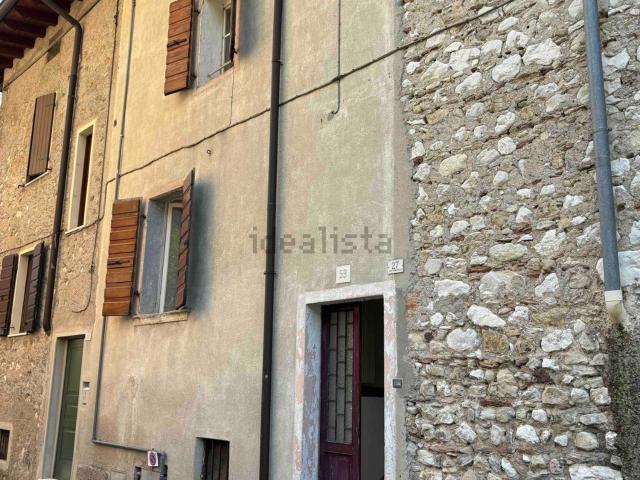 Casa di paese in vendita di 111 m² in Via Donatello, 18
