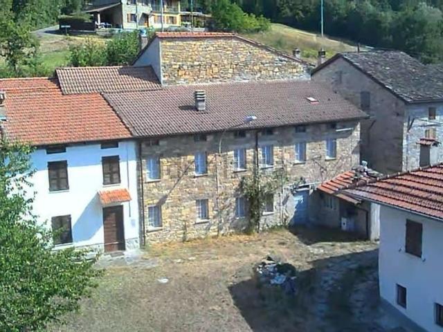 Casa di paese in vendita di 125 m² in Località Magnani, 130