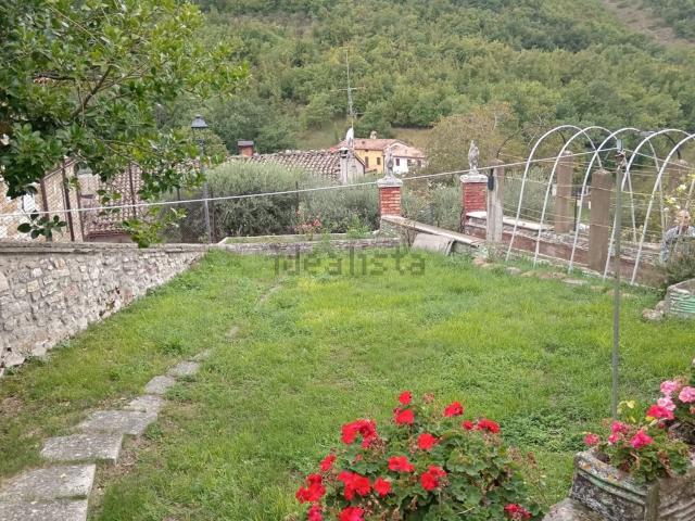 Casa di paese in vendita di 126 m² in Via Ottoni, 23