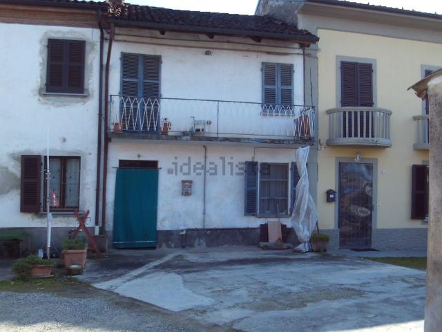 Casa di paese in vendita di 129 m² in Frazione San Marzanotto