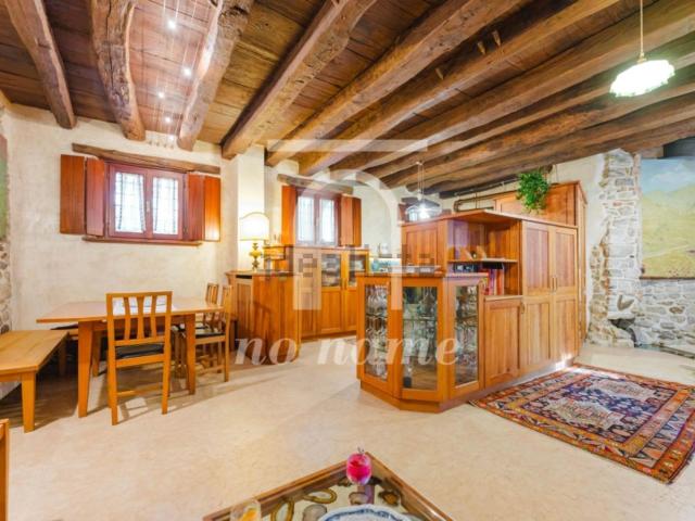 Casa di paese in vendita di 120 m² in Piazza San Gottardo, 15