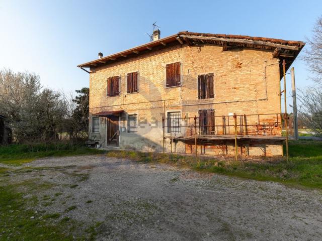 Casa di paese in vendita di 120 m² in Via Maestra Monca, 1