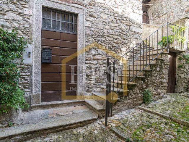 Casa di paese in vendita di 120 m² in Via ai Monti in Naggio, 3