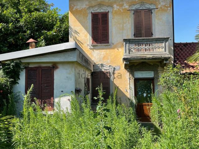 Casa di paese in vendita di 120 m² in Via roma, 418