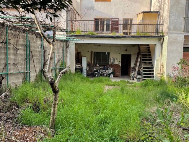 Casa di paese in vendita di 120 m² in Via Roma