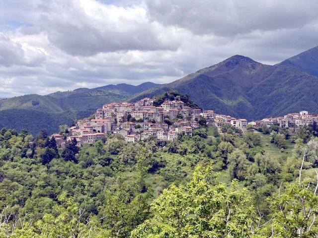 Casa di paese in vendita di 139 m² in Via Ponte a Navale