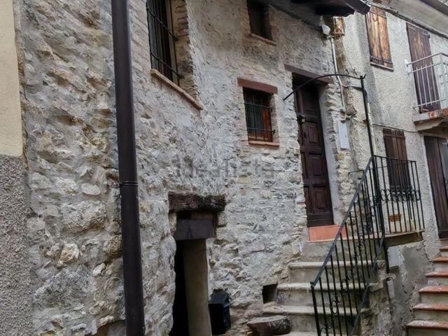 Casa di paese in vendita di 130 m² in Via delle Grazie