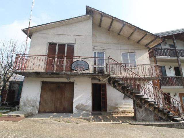 Casa di paese in vendita di 130 m² in Via Regina Pacis