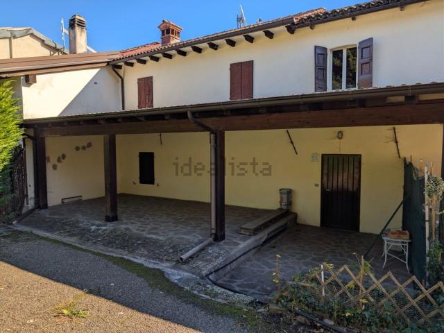 Casa di paese in vendita di 130 m² in Via Statale, 112