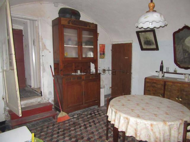 Casa di paese in vendita di 133 m² in Via San Realino