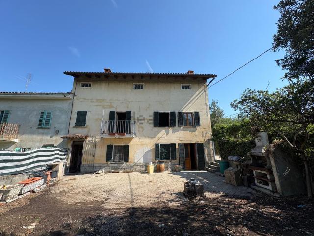 Casa di paese in vendita di 155 m² in Località Mogliotti, 31