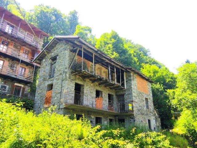 Casa di paese in vendita di 150 m² in Frazione Selva, 1