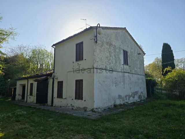 Casa di paese in vendita di 150 m² in Località Castel Sant&apos Angelo, 28
