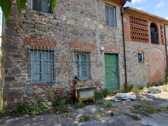 Casa di paese in vendita di 150 m² in Via del colle san martino in colle, 55