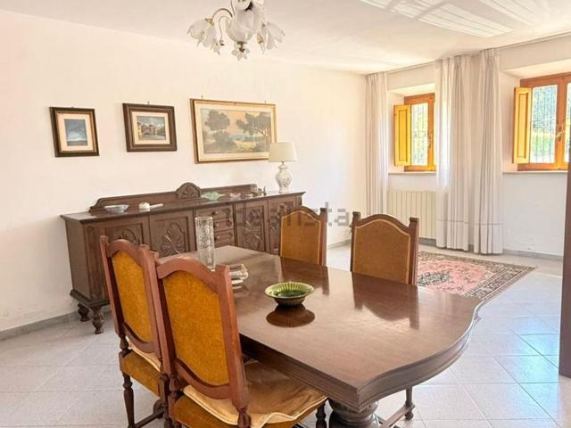 Casa di paese in vendita di 150 m² in Via dell&apos Acquacalda, 122