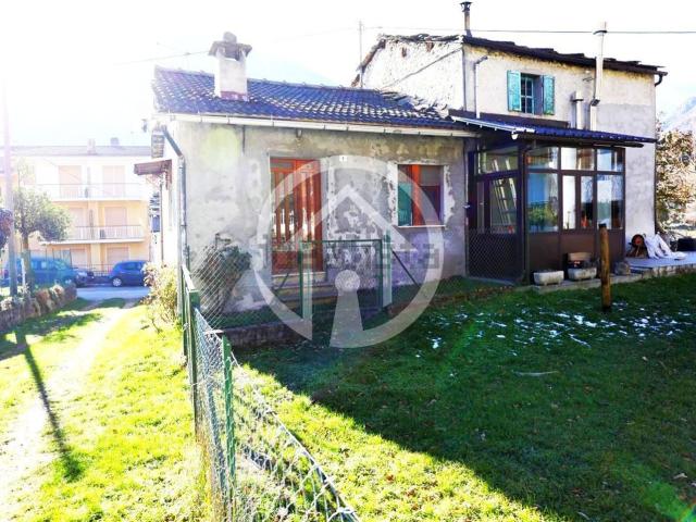 Casa di paese in vendita di 150 m² in Via Roma, 6