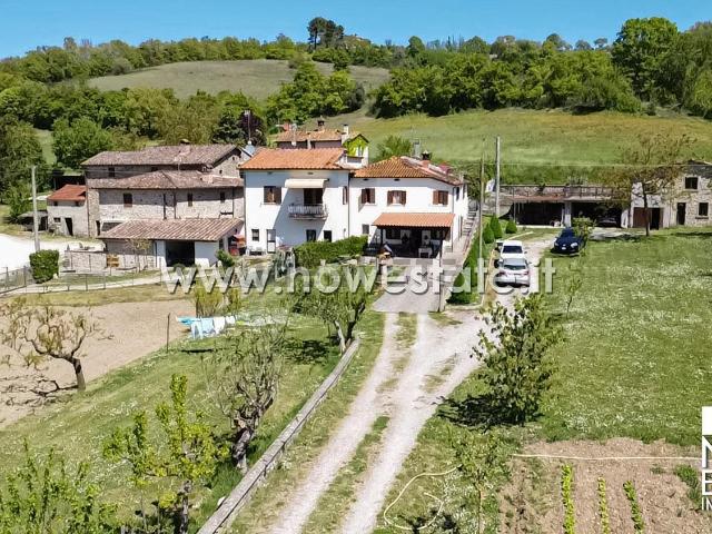 Casa di paese in vendita di 150 m² in Via Tavernelle