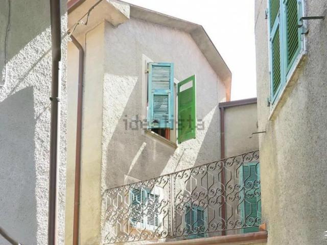 Casa di paese in vendita di 160 m² in Località Camporella